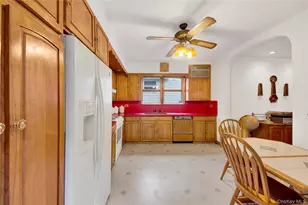 242 E 237th St, Bronx, NY 10470 - Photo 6