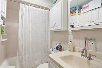 46 Bryn Mawr Place, Yonkers, NY 10701 - Photo 32