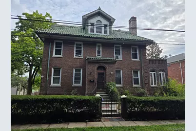 128 Parkway N, Yonkers, NY 10704 - Photo 1