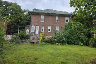 128 Parkway N, Yonkers, NY 10704 - Photo 6