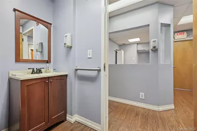 108 Van Guilder Avenue, New Rochelle, NY 10801 - Photo 30