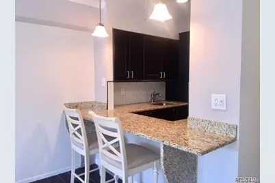 22 N Forest Avenue #2F, Rockville Centre, NY 11570 - Photo 8