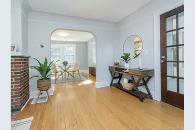 16 Avenue A, Port Washington, NY 11050 - Photo 6