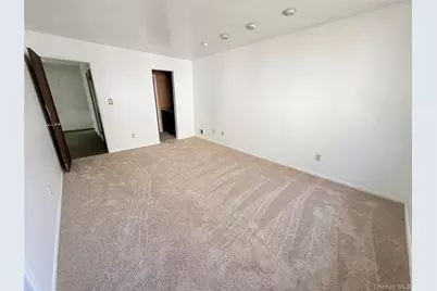 466 Country Club Lane, Pomona, NY 10970 - Photo 8