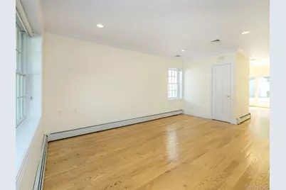 30B Edgewood Road, Port Washington, NY 11050 - Photo 6