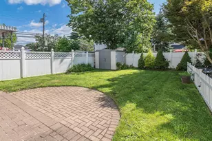 30B Edgewood Rd, Port Washington, NY 11050 - Photo 32