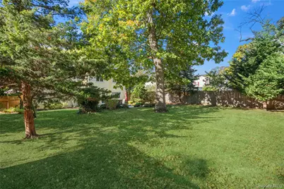 17 Lanier Lane, Bay Shore, NY 11706 - Photo 44