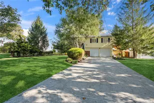 17 Lanier Ln, Bay Shore, NY 11706 - Photo 4