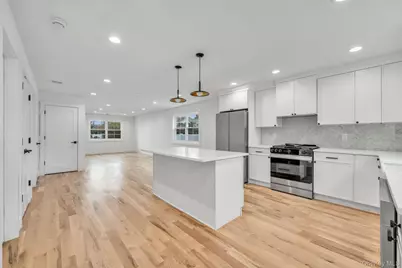 27 Elizabeth Court, Hempstead, NY 11550 - Photo 16