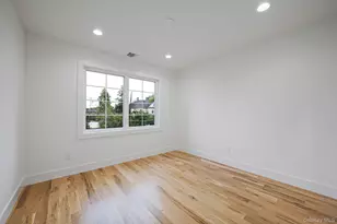 27 Elizabeth Ct, Hempstead, NY 11550 - Photo 22