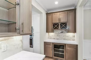 47 Shelter Hill Rd, Plainview, NY 11803 - Photo 10