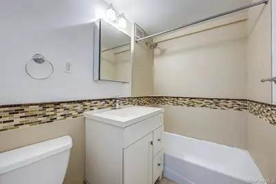 67-76 Booth Street #4F, Forest Hills, NY 11375 - Photo 26