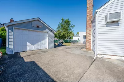 27 Hewlett Point Avenue, East Rockaway, NY 11518 - Photo 14