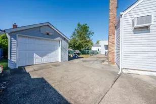 27 Hewlett Point Ave, East Rockaway, NY 11518 - Photo 14