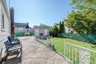 27 Hewlett Point Ave, East Rockaway, NY 11518 - Photo 20