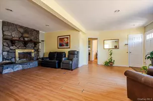 27 Hewlett Point Ave, East Rockaway, NY 11518 - Photo 2