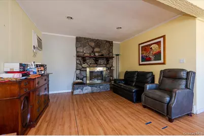 27 Hewlett Point Avenue, East Rockaway, NY 11518 - Photo 4