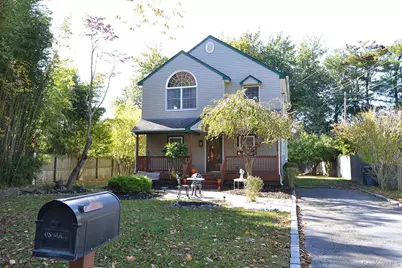 386 Grove Avenue, Patchogue, NY 11772 - Photo 2