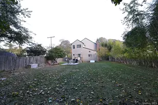 386 Grove Ave, Patchogue, NY 11772 - Photo 24