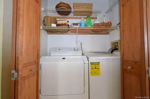 386 Grove Ave, Patchogue, NY 11772 - Photo 14