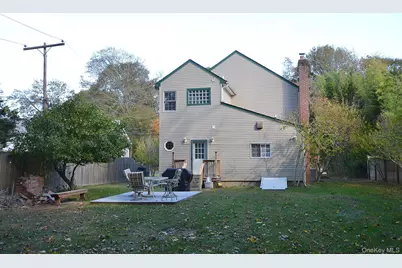 386 Grove Avenue, Patchogue, NY 11772 - Photo 22