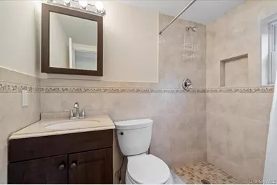 1109 Round Swamp Road, Old Bethpage, NY 11804 - Photo 32