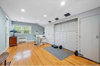 1109 Round Swamp Road, Old Bethpage, NY 11804 - Photo 20