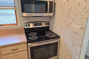 73 St George Dr, Shirley, NY 11967 - Photo 10