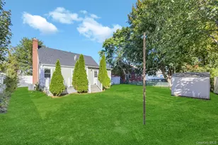 259 35th St, Lindenhurst, NY 11757 - Photo 26