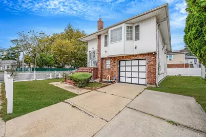 3 Tompkins Place, Hempstead, NY 11550 - Photo 2