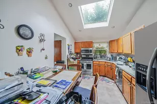 3 Tompkins Pl, Hempstead, NY 11550 - Photo 8