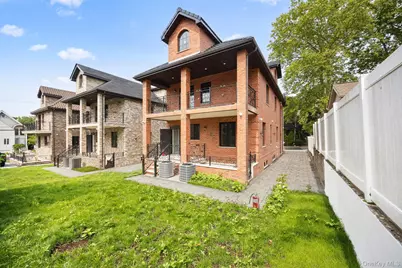 3526 221 Street, Bayside, NY 11361 - Photo 38