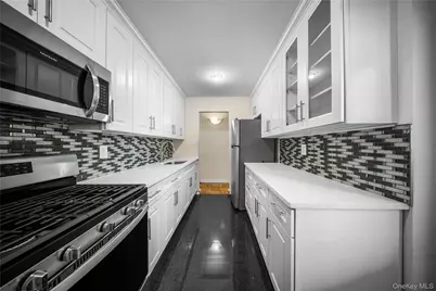 67-50 Thornton Place #F, Forest Hills, NY 11375 - Photo 8