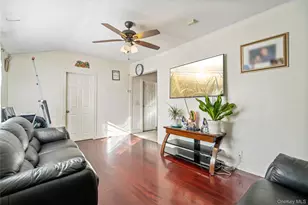 501 Scherger Ave, Patchogue, NY 11772 - Photo 4