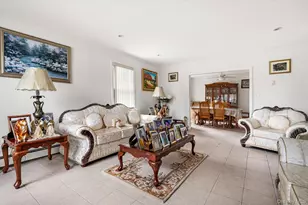 247 N Columbus Ave, Freeport, NY 11520 - Photo 4