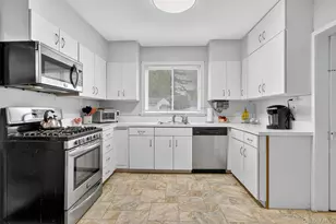 134 Dalmeny Rd, Briarcliff Manor, NY 10510 - Photo 14