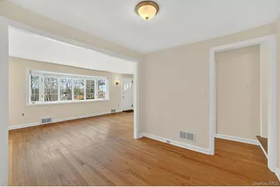 1936 Longvue Street, Yorktown Heights, NY 10598 - Photo 8