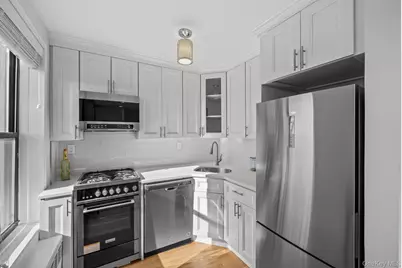 84-09 155th Avenue #4N, Ridgewood, NY 11414 - Photo 4