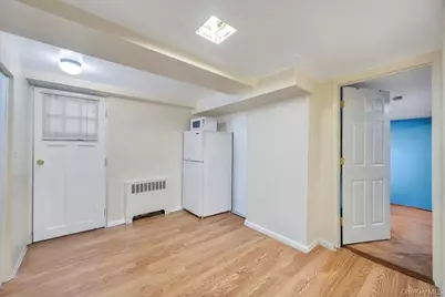 60 Underhill Avenue, Hicksville, NY 11801 - Photo 18