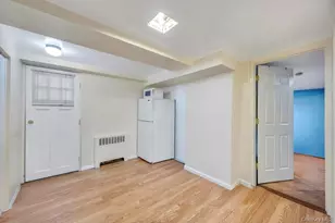 60 Underhill Ave, Hicksville, NY 11801 - Photo 18