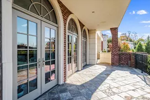 25 Edgewater Ln, Great Neck, NY 11023 - Photo 30