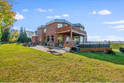 25 Edgewater Lane, Great Neck, NY 11023 - Photo 28