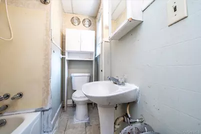 2848 Woods Avenue, Oceanside, NY 11572 - Photo 12