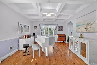 6 Clarion Drive, White Plains, NY 10603 - Photo 8