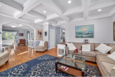 6 Clarion Drive, White Plains, NY 10603 - Photo 12