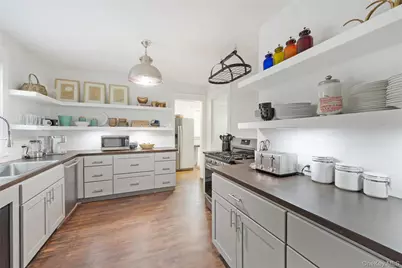 60 Aberfoyle Road, New Rochelle, NY 10804 - Photo 6