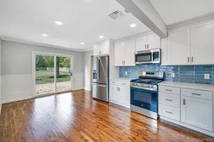 1039 Joselson Ave, Bay Shore, NY 11706 - Photo 18