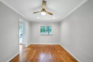 1039 Joselson Ave, Bay Shore, NY 11706 - Photo 20