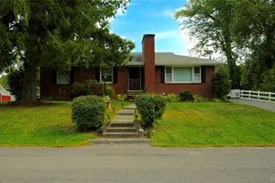 9 E Marie St, Hudson, NY 12534 - Photo 2