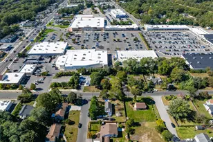 3 Hoover Ct, Mastic, NY 11950 - Photo 24